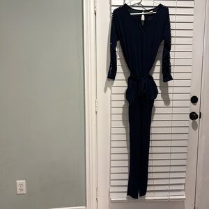 Dressy long sleeve jumpsuit
Size small